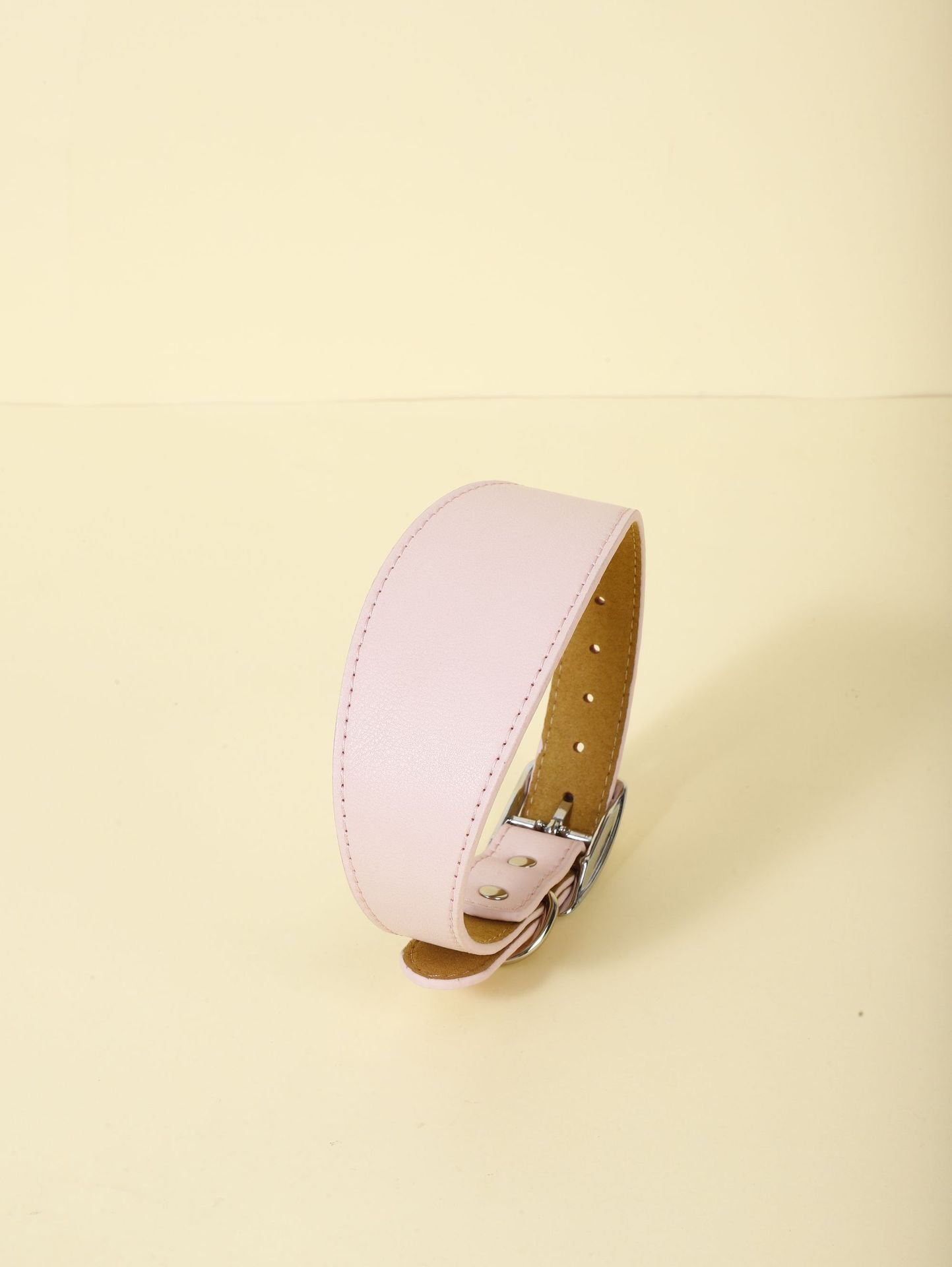choke-free widened dog collar for large-slender-necked breeds 