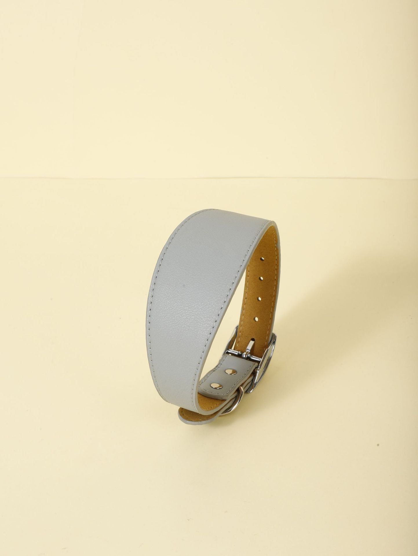 full-grain-leather-dog-collar--Safety & comfort guaranteed